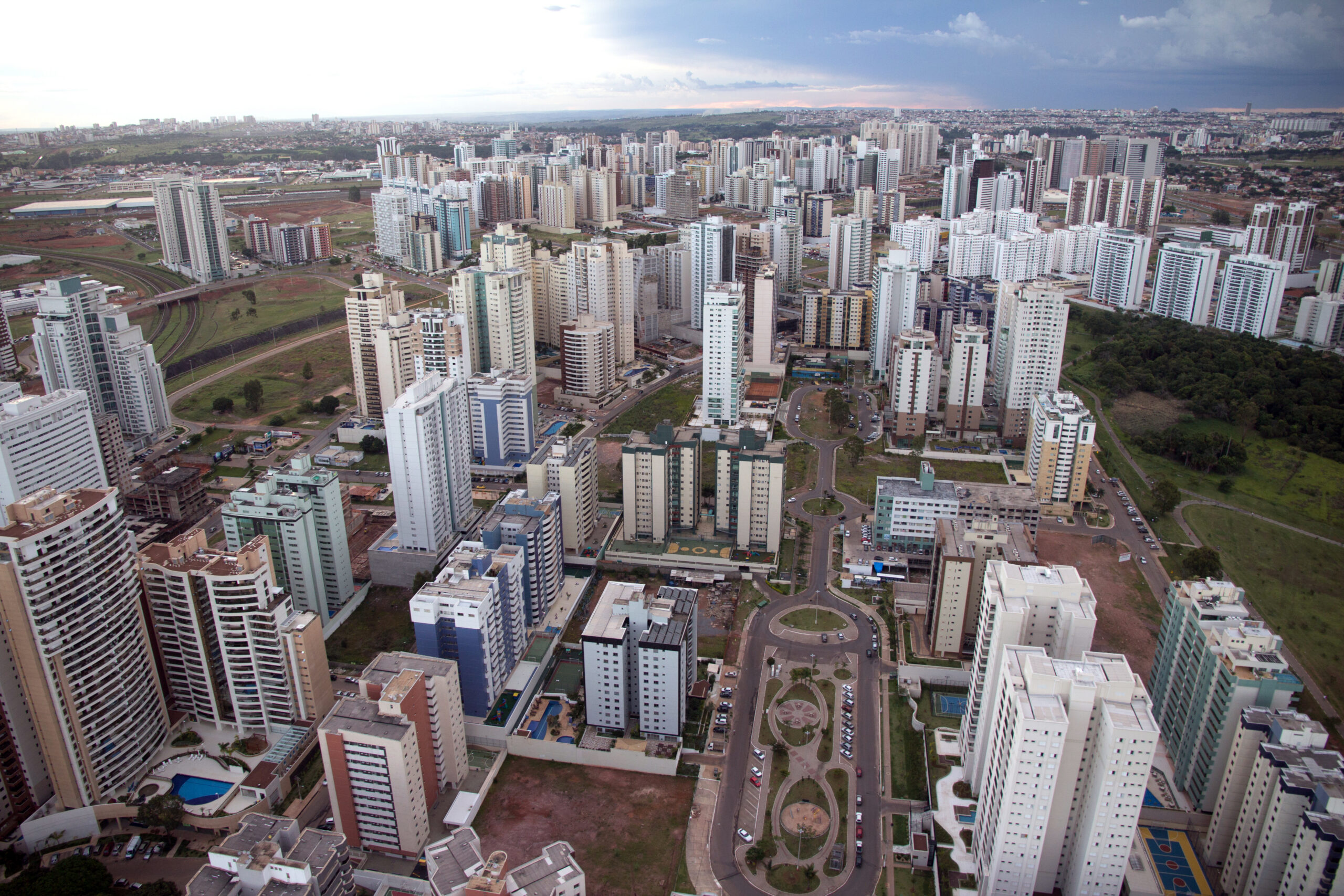 O custo de vida em Águas Claras: Um detalhamento de aluguel, condomínio, transporte e lazer